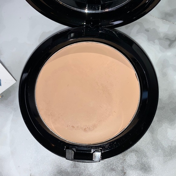 EXTRA LIGHT Prep & Prime Beauty Balm MAC Cosmetics - Picture 4 of 14